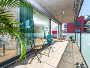 Akazie Bistrotisch 3